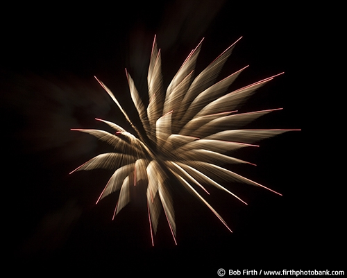 4th of July;celebration;dramatic sky;fireworks;Fourth of July;holiday;Independence Day;night sky;romantic;tradition;bursting;colorful;explosive;festive;flares;Americana;patriotic;light show