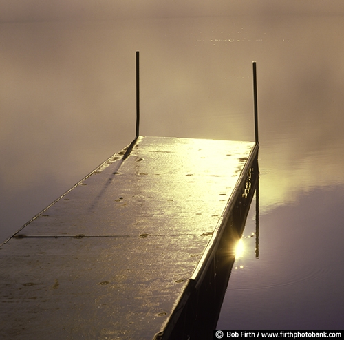 water;Twin Cities lakes;tourism;sunrises;peaceful;MN;Minnesota;Lake Minnetonka;fog;dramatic light;destination;docks;foggy;sunburst