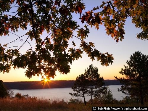 Mississippi River;destination;Great River Road;Mighty Mississippi;MN;Minnesota;peaceful;quiet water;relaxing;upper Mississippi River;trees;tranquil;sunrise;sunburst;sun;summer;solitude;river bluffs;Minnesota State Park;Frontenac State Park MN;bluff country;bluffs