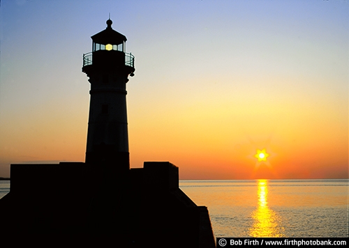 Duluth Lighthouse;beacon;biggest fresh water lake;destination;Kitchi Gammi;Lake Superior;largest freshwater lake;MN;North Shore;northern Minnesota;peaceful;pier;silhouettes;sunrise;sun;tourism