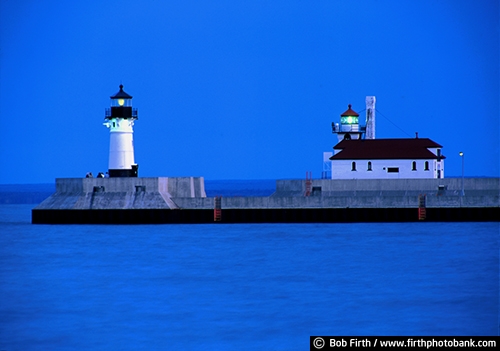 Duluth Lighthouse;Lake Superior;Minnesota;MN;beacon;biggest fresh water lake;destination;Great Lakes;Kitchi Gammi;largest freshwater lake;luminated;North Shore;pier;tourism;twilight