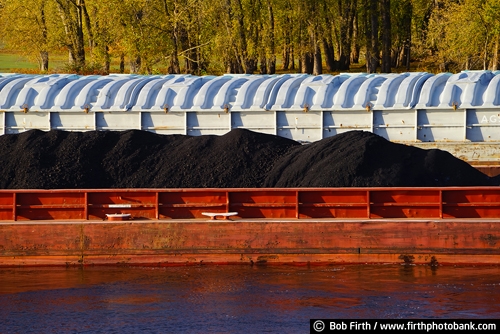 barge;coal;industry;Mighty Mississippi;Minnesota;Mississippi River;MN;shipping;transportation;water;WI;Wisconsin
