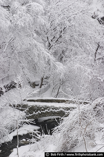destination;frost;Minnehaha Creek;Minneapolis;Minnehaha Park;Minnesota;MN;Mpls;snow covered trees;tourism;Twin Cities;water;winter;winter wonderland